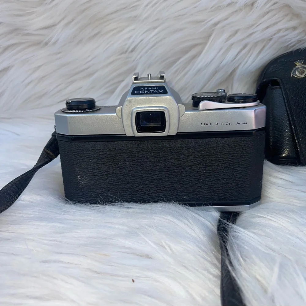 Vintage Asahi Pentax Spotmatic SP 35mm SLR w/ Multiple Lenses & Cases - Japan